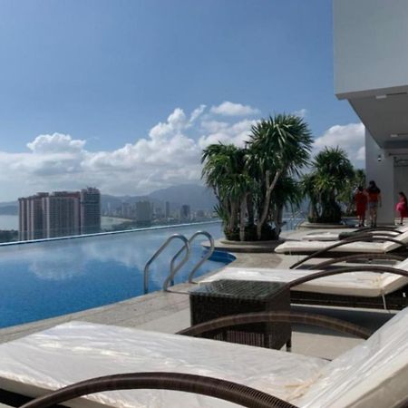 Beachfront Scenia Bay Apartment ニャチャン エクステリア 写真