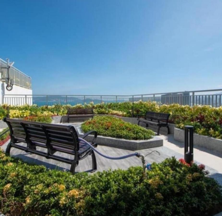 Beachfront Scenia Bay Apartment ニャチャン エクステリア 写真