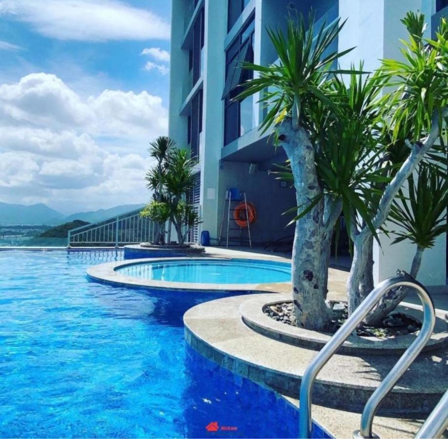 Beachfront Scenia Bay Apartment ニャチャン エクステリア 写真