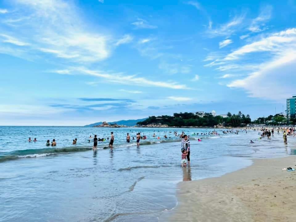 Beachfront Scenia Bay Apartment ニャチャン エクステリア 写真