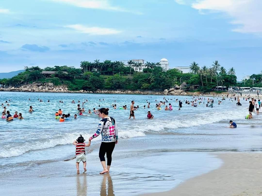 Beachfront Scenia Bay Apartment ニャチャン エクステリア 写真