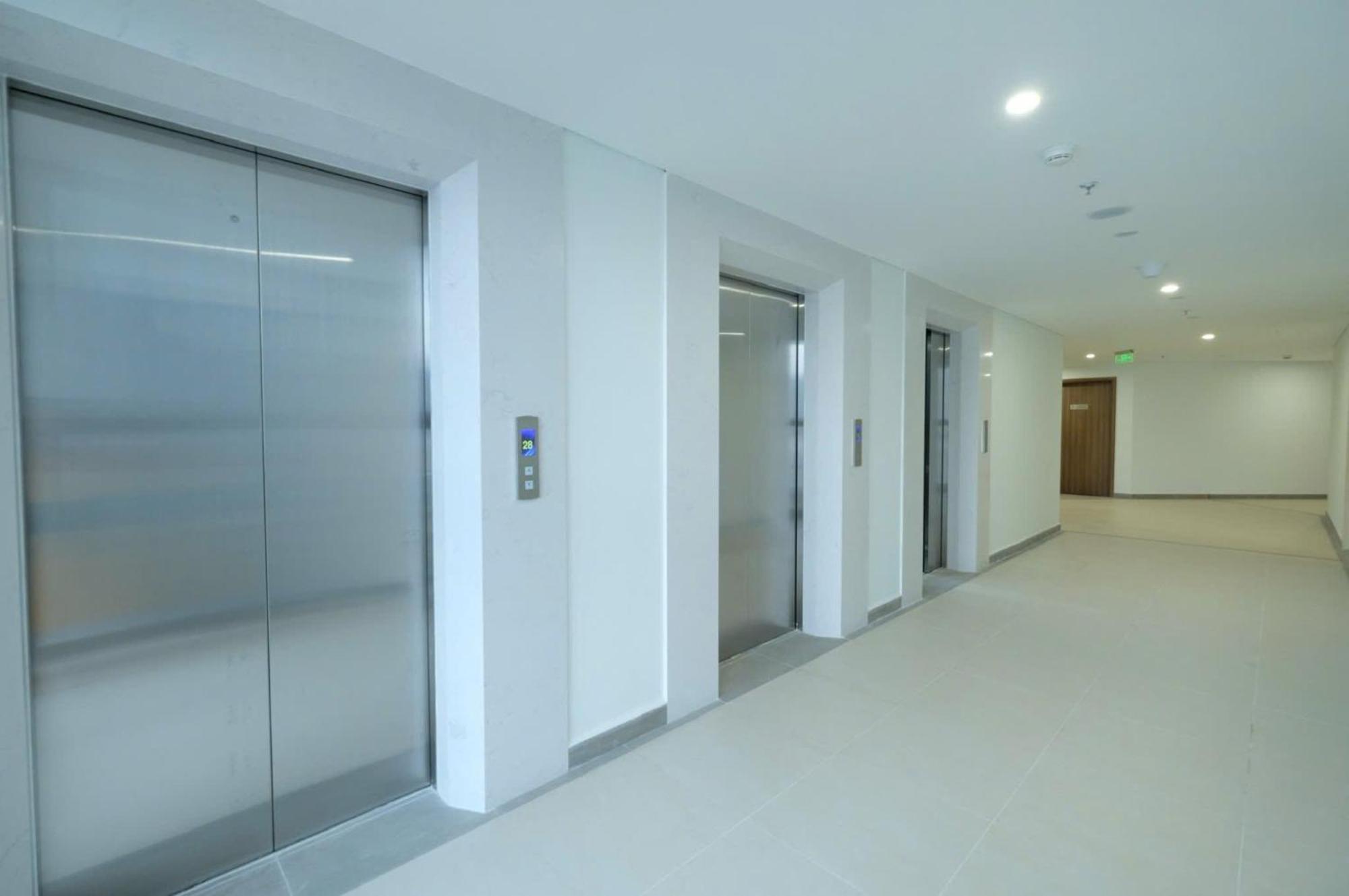 Beachfront Scenia Bay Apartment ニャチャン エクステリア 写真