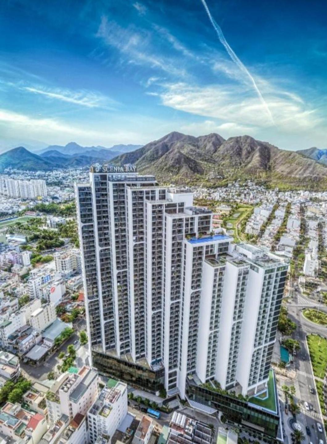 Beachfront Scenia Bay Apartment ニャチャン エクステリア 写真