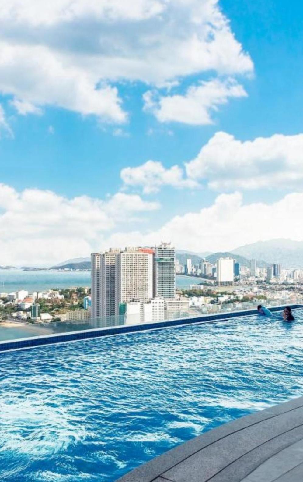 Beachfront Scenia Bay Apartment ニャチャン エクステリア 写真